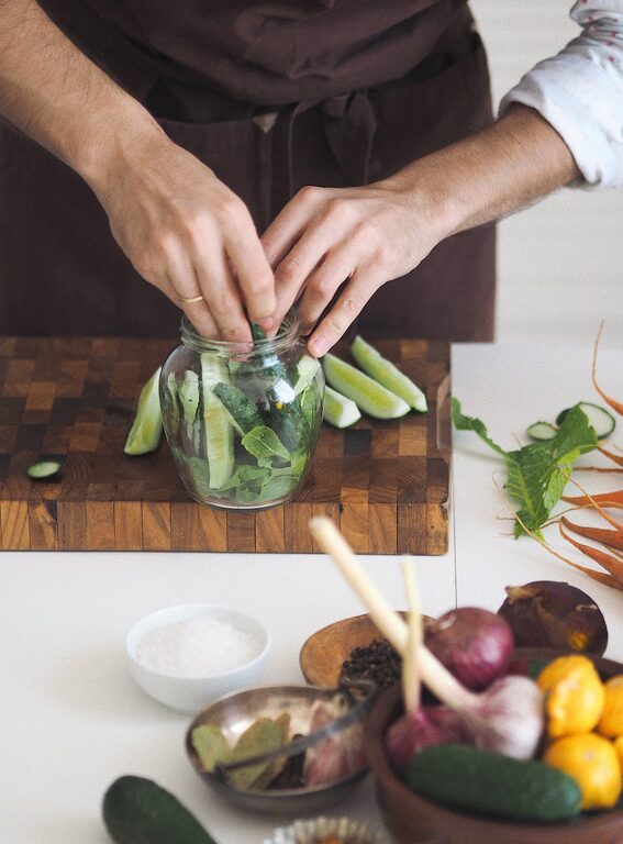 Easy and Effective Ways to Reduce Food Waste at Home - vyzarua